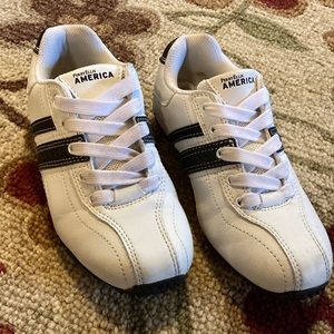 BOYS’ PERRY ELLIS SOFT SPIKE